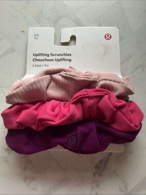 Lululemon women’s Uplifting Scrunchies 3-Pack - Pink, Hot Pink, Purple